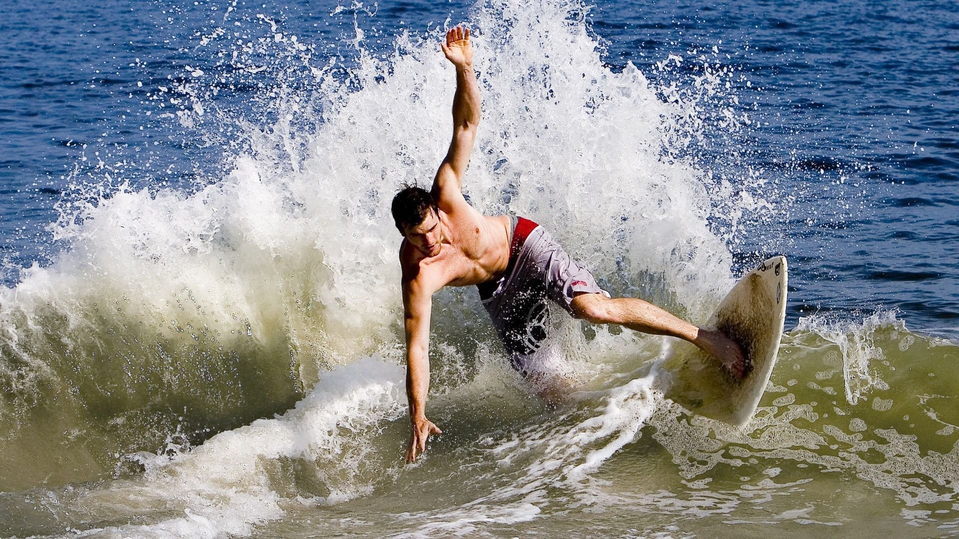 开云体育在线赛事直播-西甲球迷文化：从体育到生活方式，西甲被球迷称为